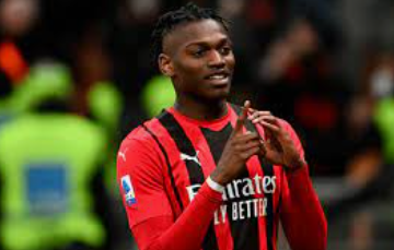Chelsea interest Leao not ok with new Milan contract